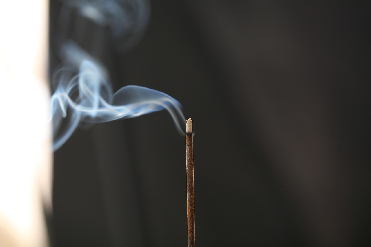 线香品牌故事撰写方法从香灰断裂面纹理找叙事主线